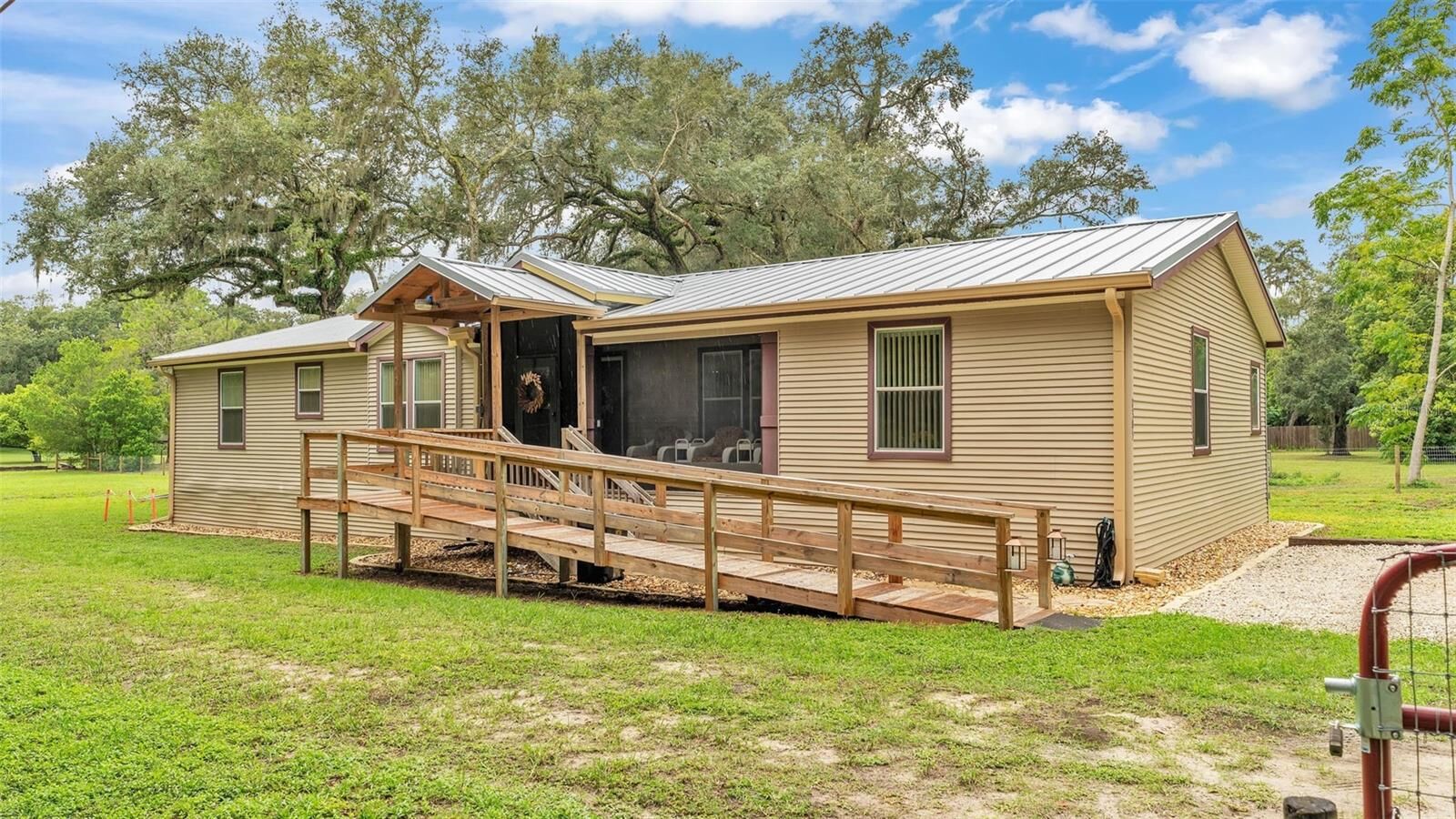 Property Photo:  8305 Marietta Place  FL 33541 