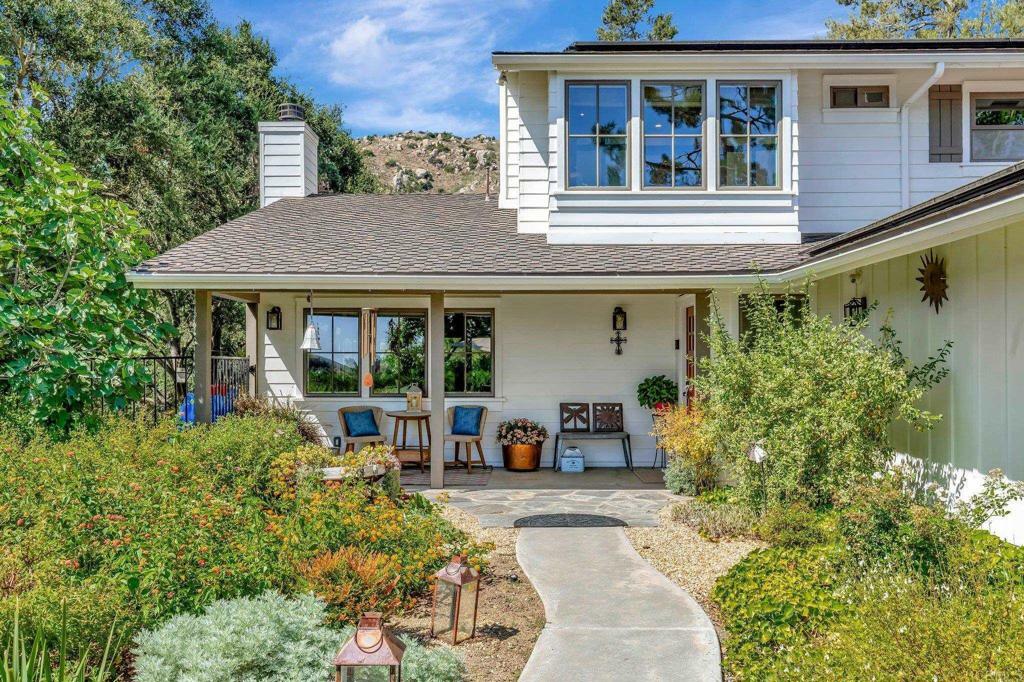 Property Photo:  720 Old Oak Ridge  CA 92069 