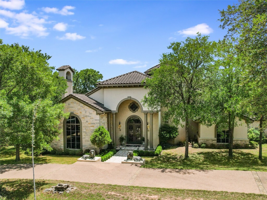 Property Photo:  8611 Young Lane  TX 78737 