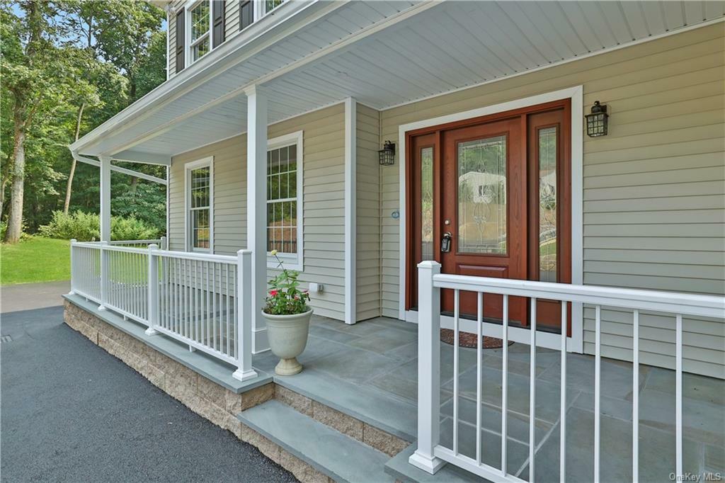 Property Photo:  1460 Old Orchard Street  NY 10604 