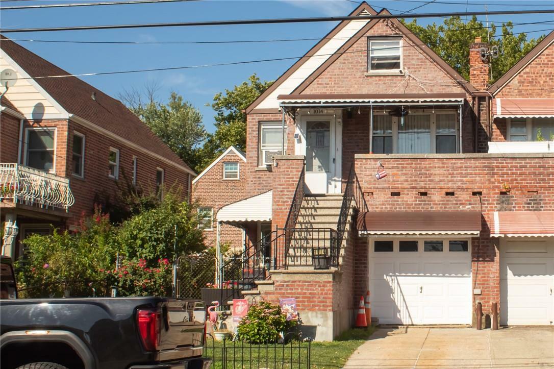 Property Photo:  1014 Swinton Avenue  NY 10465 