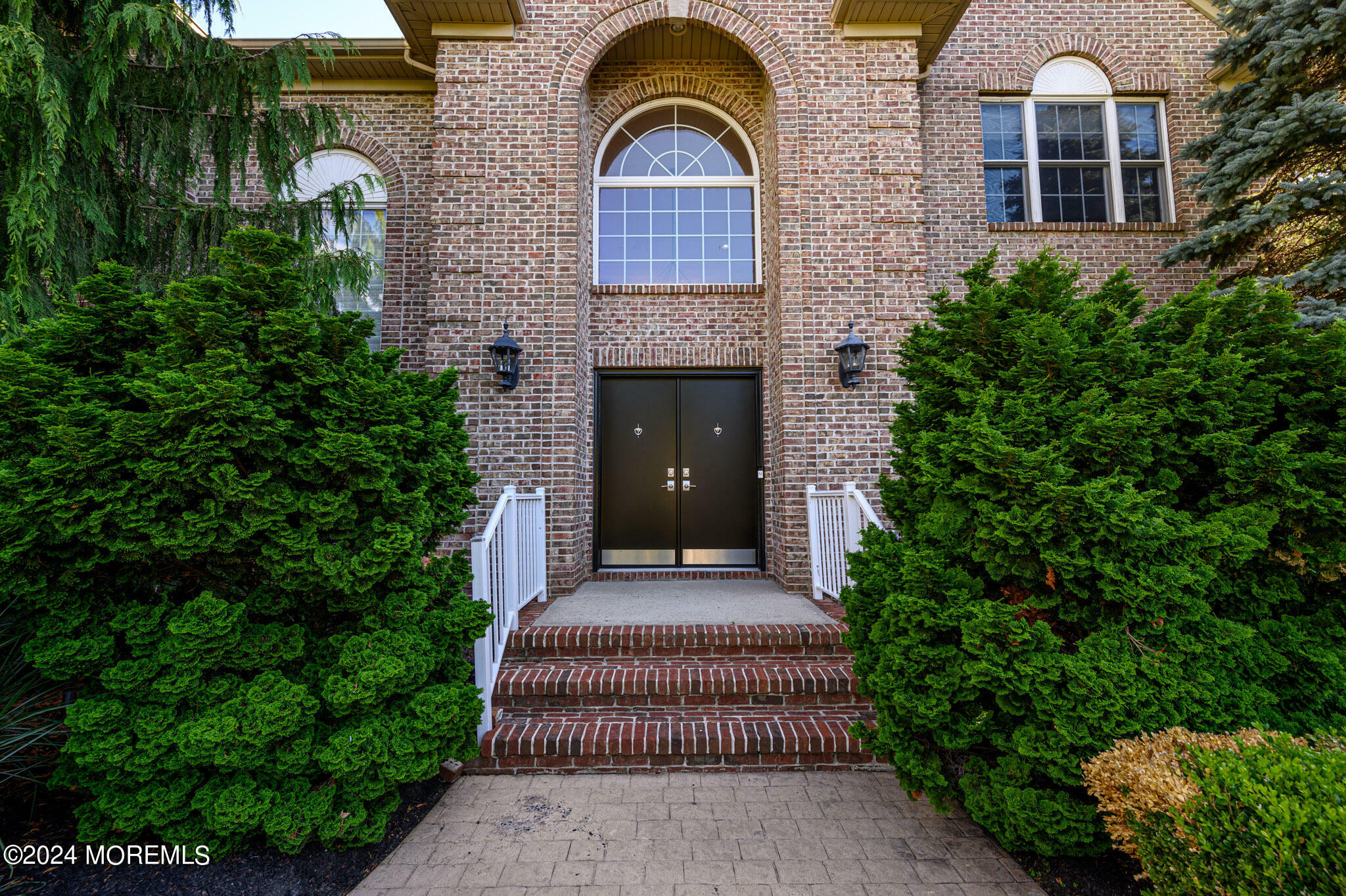 Property Photo:  14 Greentree Court  NJ 07731 