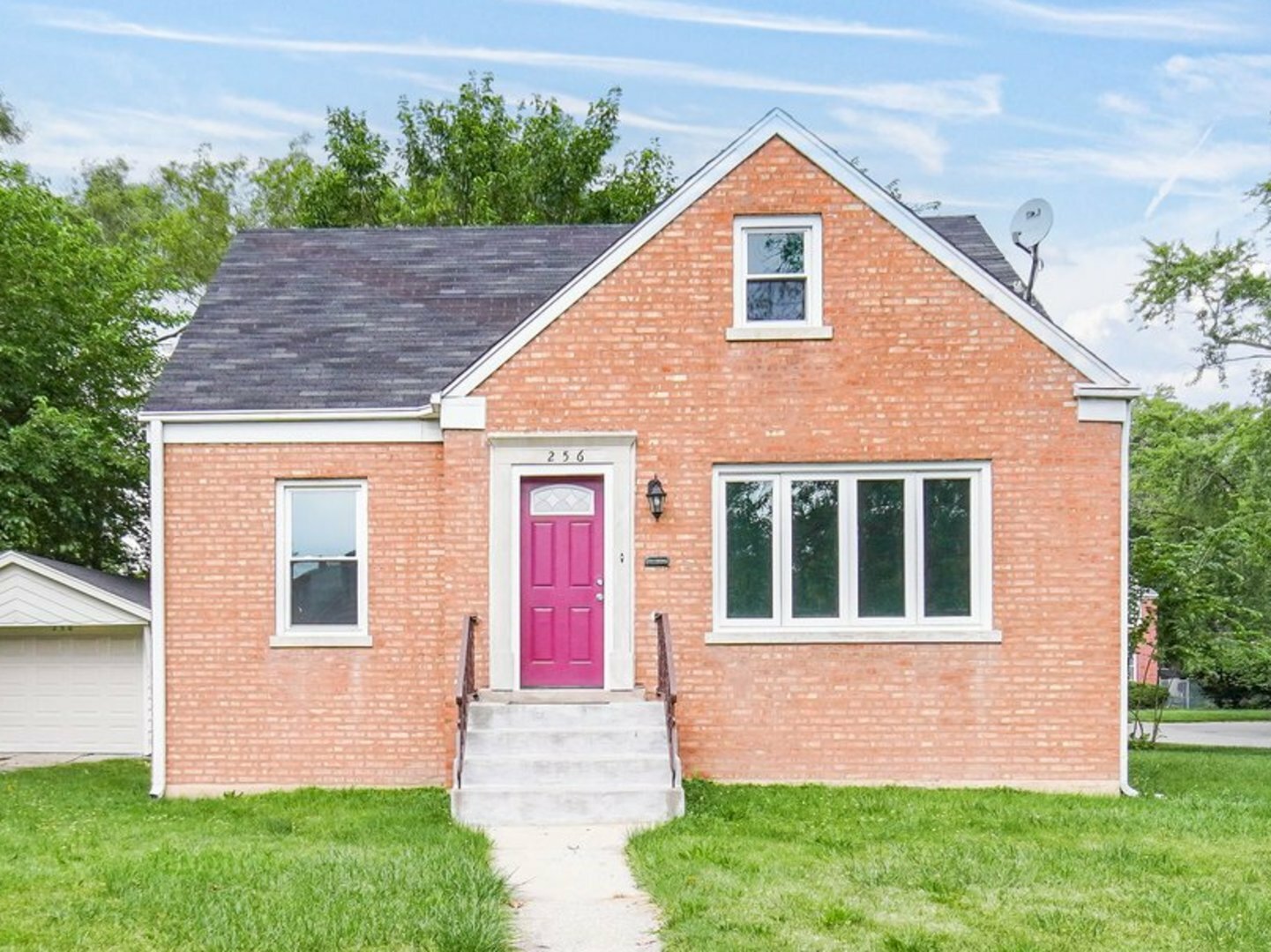 Property Photo:  256 E 141st Place  IL 60419 