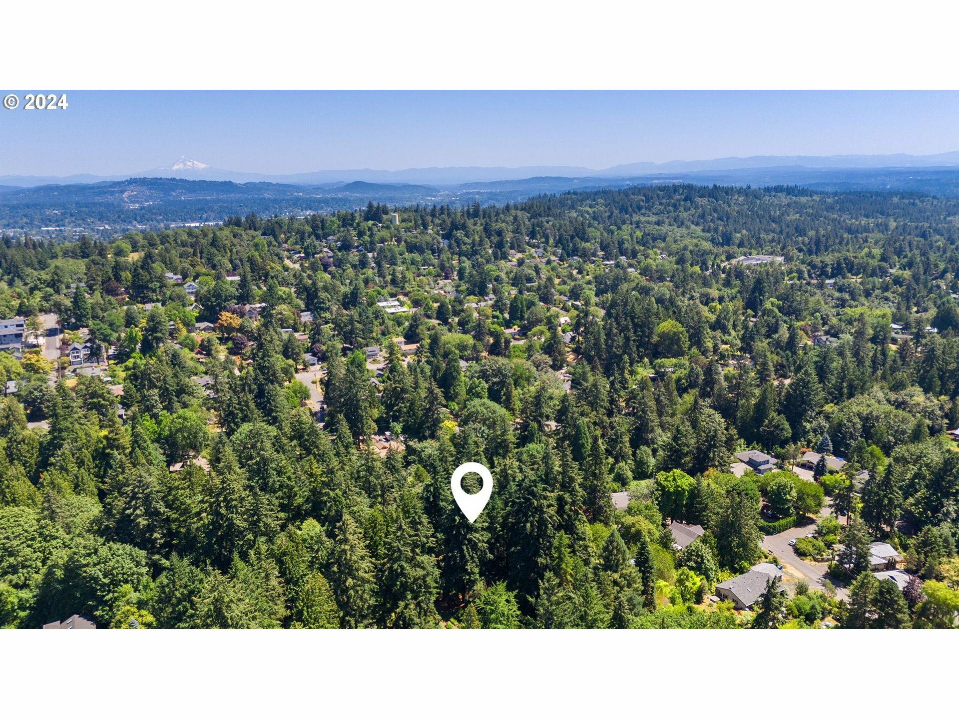 Property Photo: 1345 SW Taylors Ferry Ct OR 97219