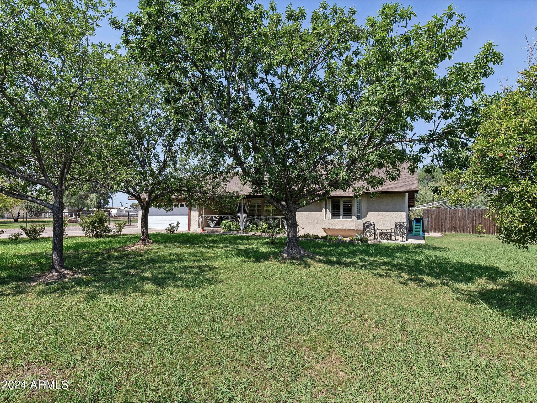 Property Photo:  2510 N Pioneer Street  AZ 85203 