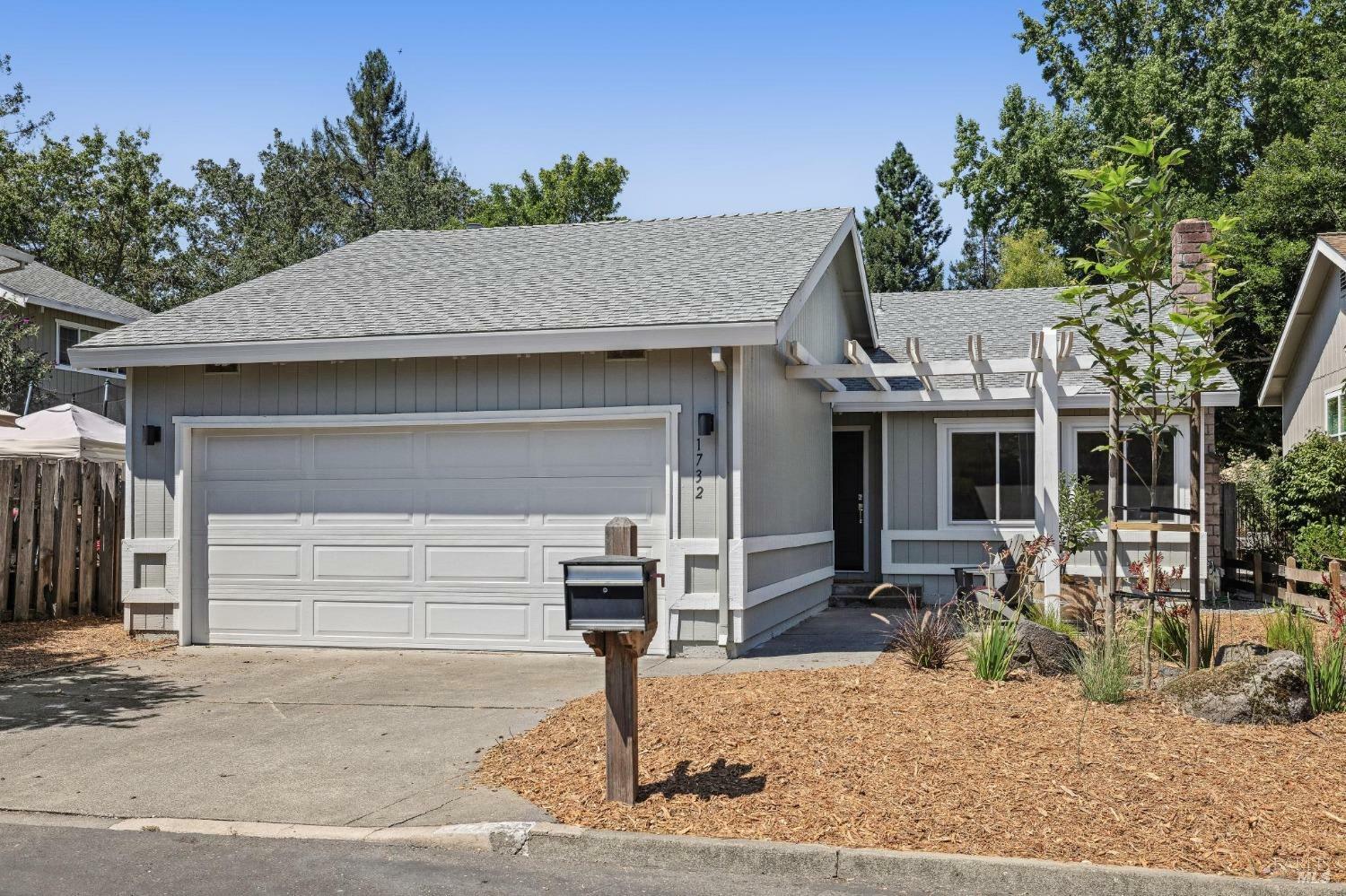 Property Photo:  1732 Arroyo Sierra Circle  CA 95405 