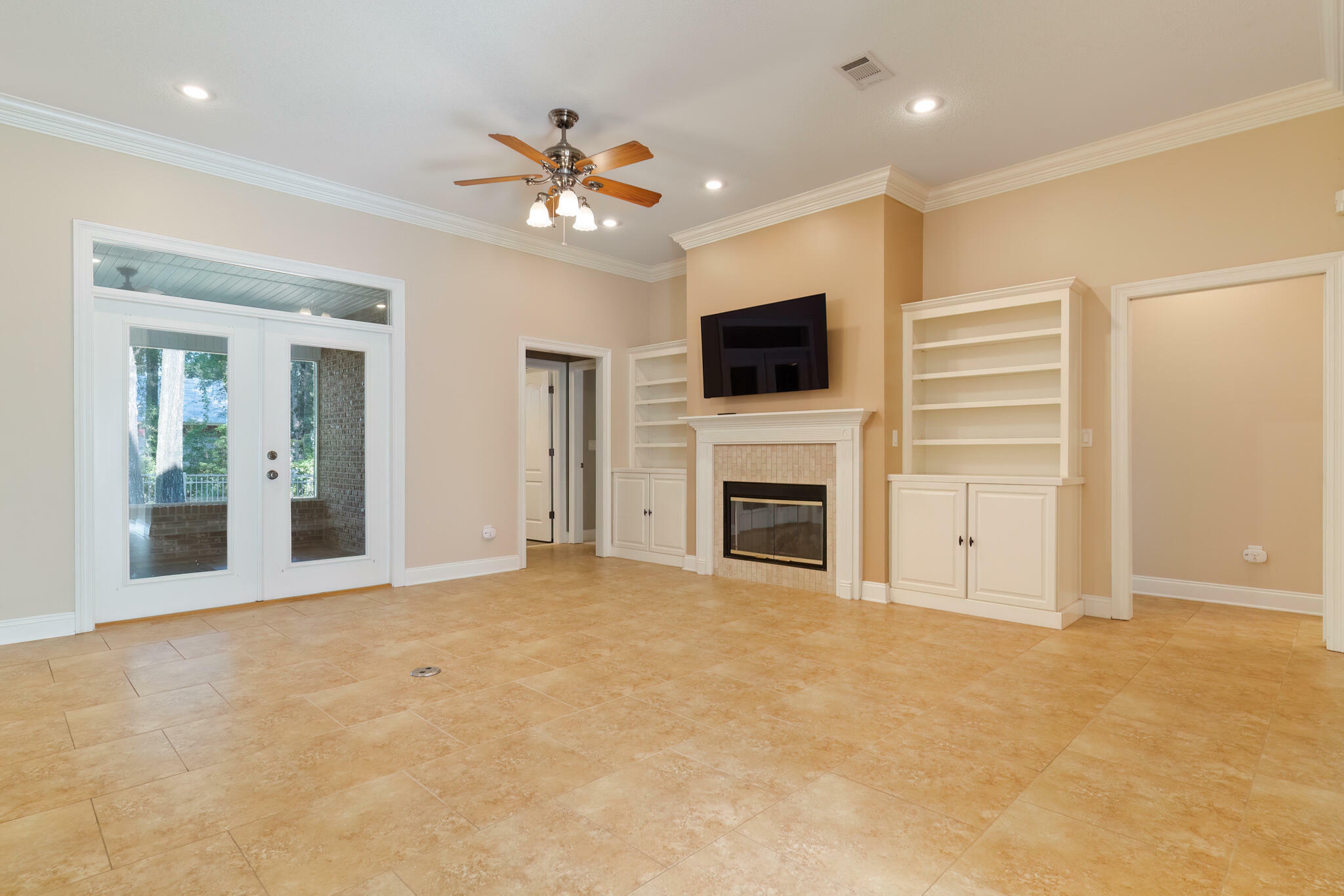 Property Photo:  4813 Mosely Lane  FL 32539 