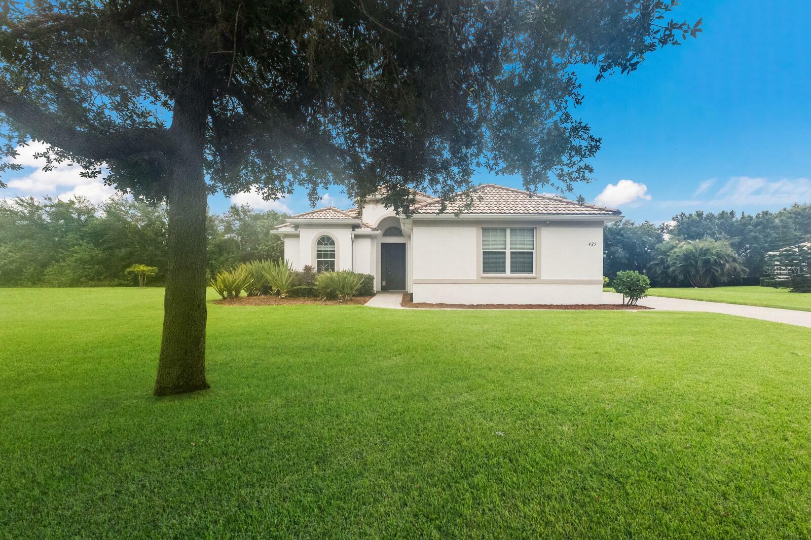 Property Photo: 425 148th Court NE FL 34212