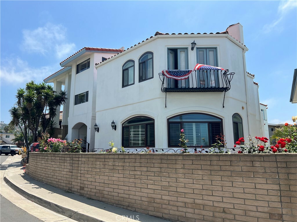 Property Photo: 417 Monterey Lane CA 92672