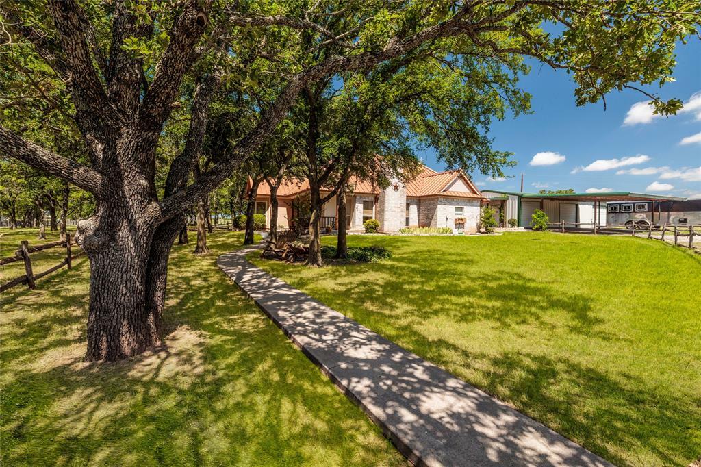 Property Photo:  548 Hereford Lane  TX 76066 