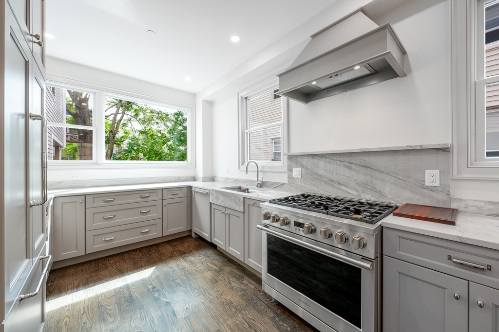 Property Photo: 194 Green Street 194 MA 02139
