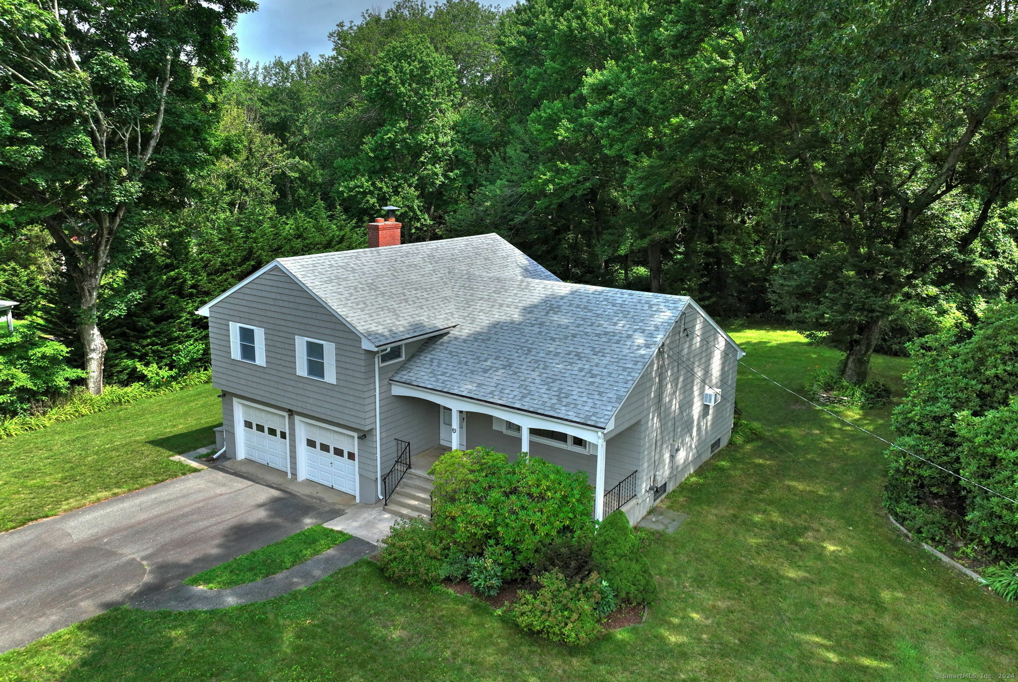 Property Photo: 4 Ridge Drive South CT 06475