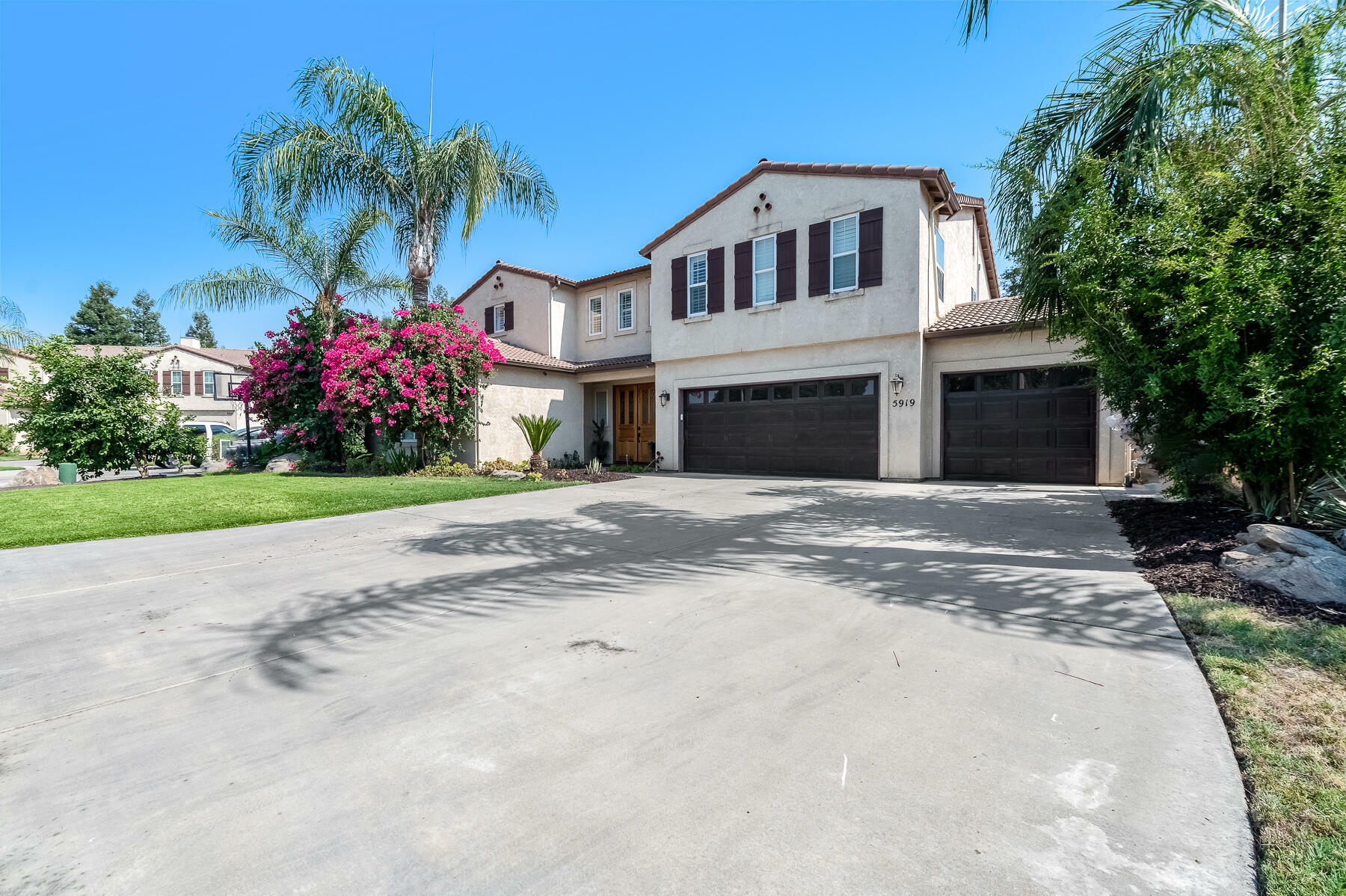 Property Photo:  5919 W Whitley Avenue  CA 93291 