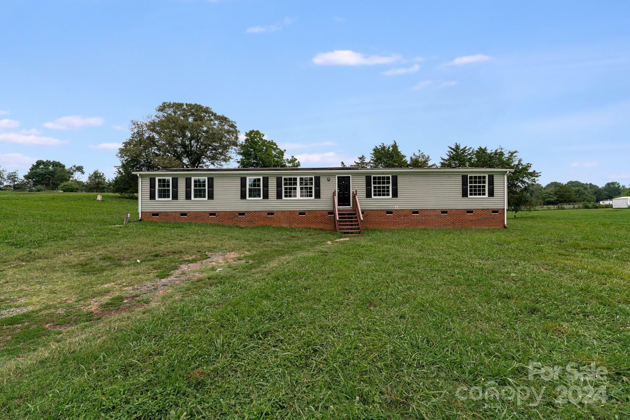 Property Photo:  6116 Sunrise Lane  NC 28112 