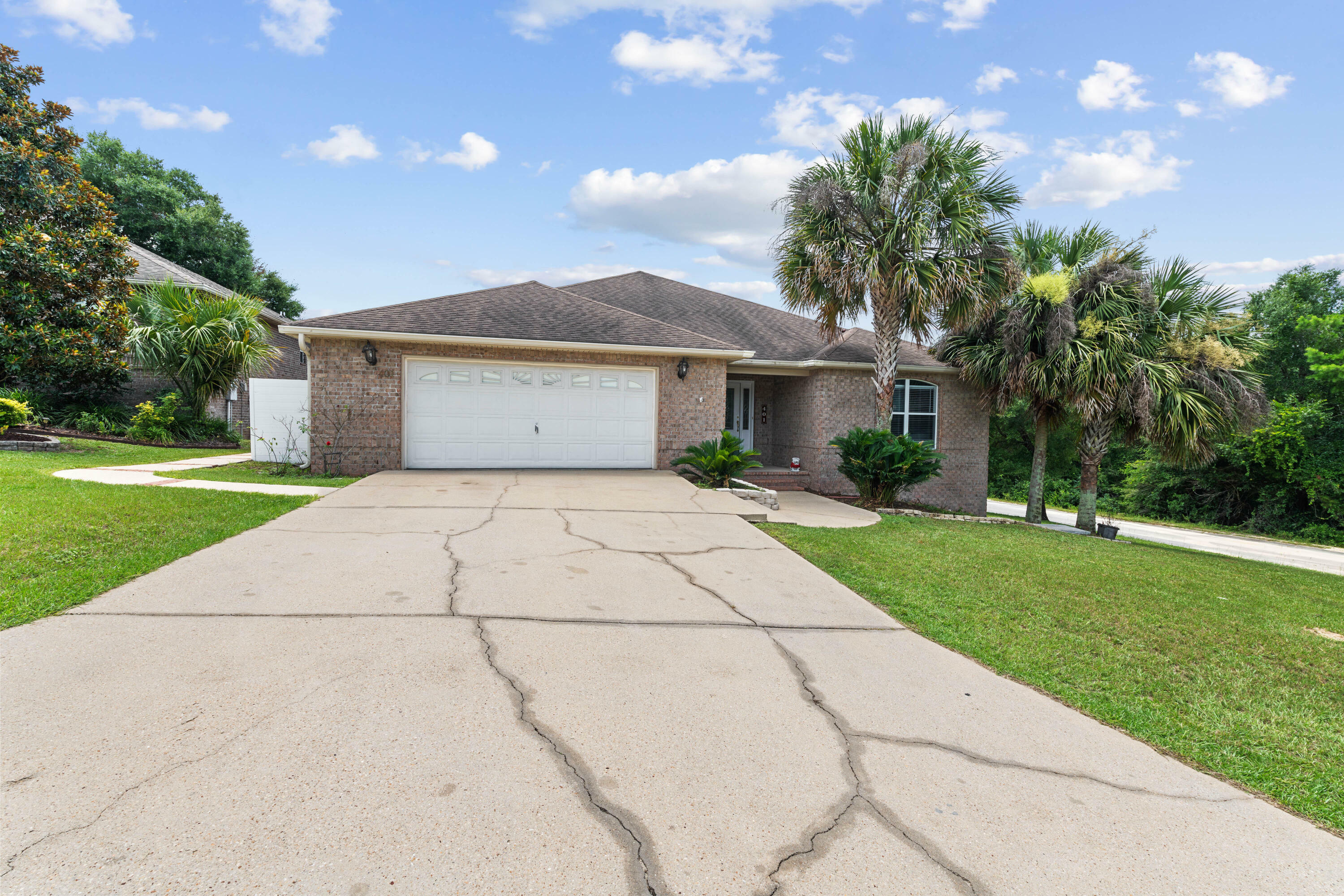 Property Photo:  401 Serene Court  FL 32539 