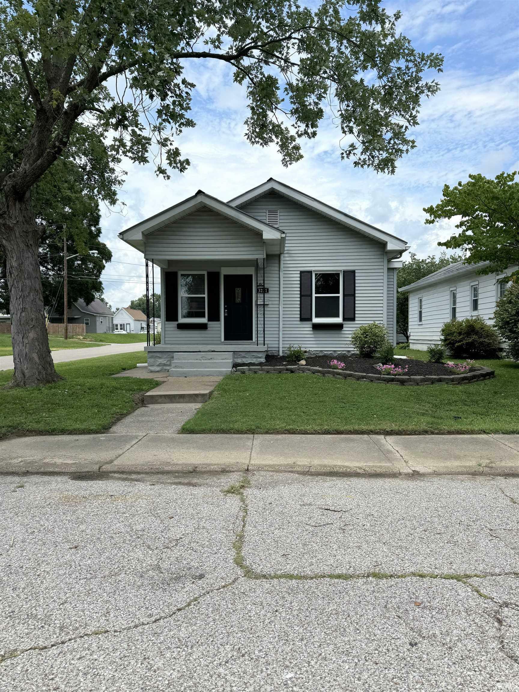 Property Photo:  3221 Hillcrest Terrace  IN 47712 