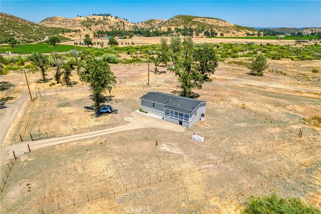 Property Photo:  20552 Santa Clara Avenue  CA 95461 