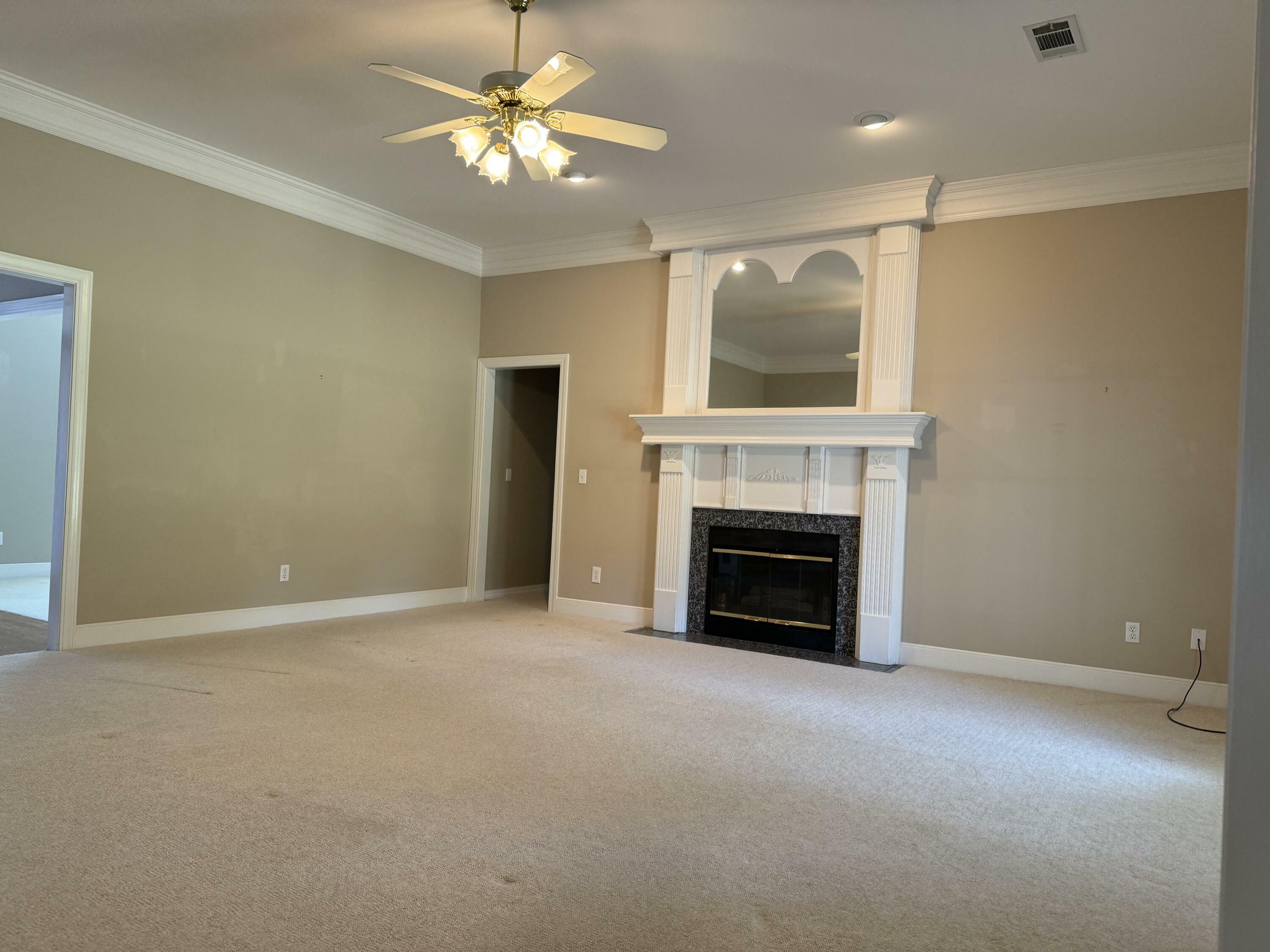 Property Photo:  180 Huntington Pl.  MS 38801 