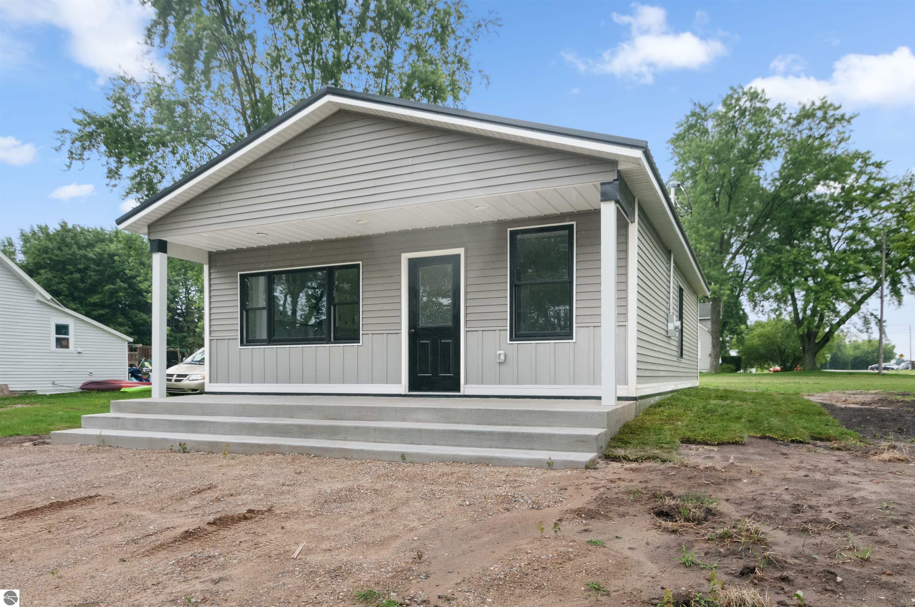 202 Sabina Street  McBain MI 49657 photo