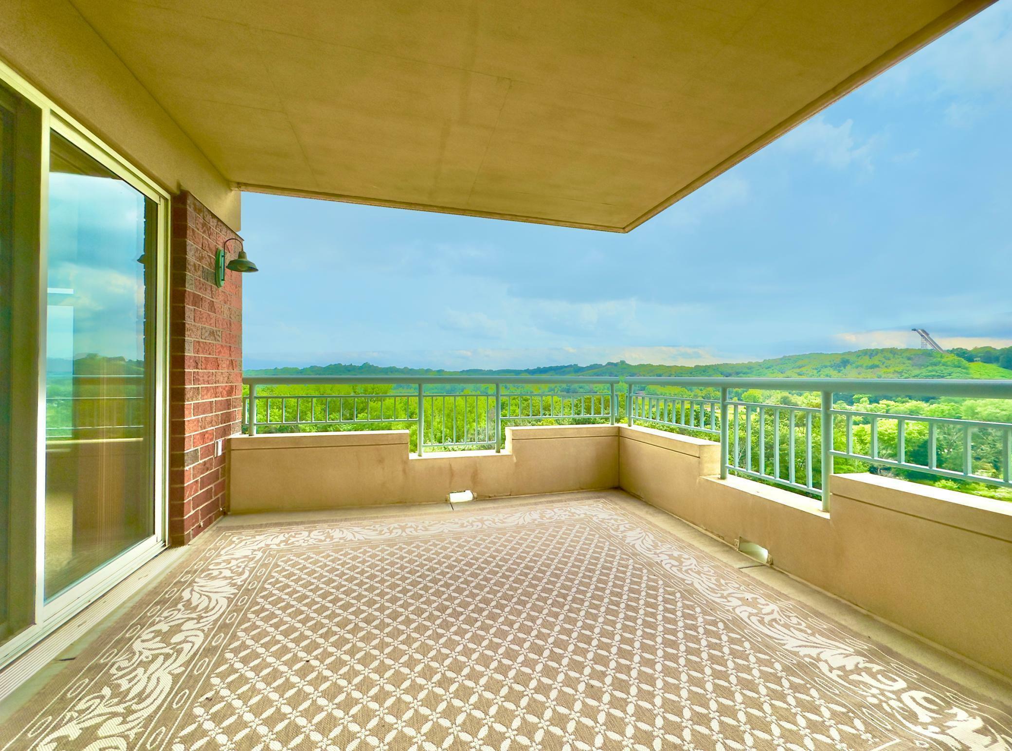 Property Photo:  8301 Creekside Circle 640  MN 55437 