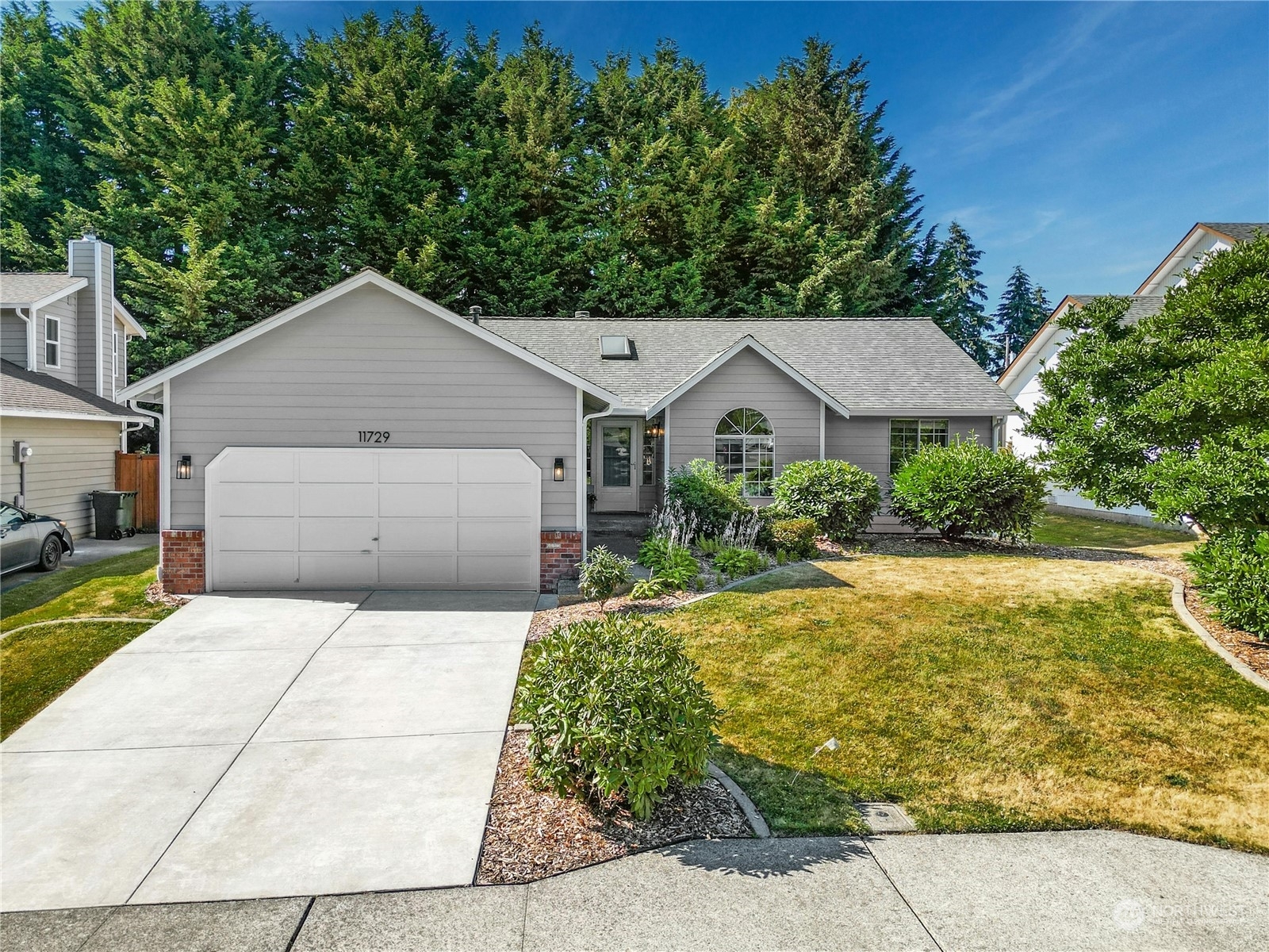 Property Photo:  11729 SE 217th Place  WA 98031 