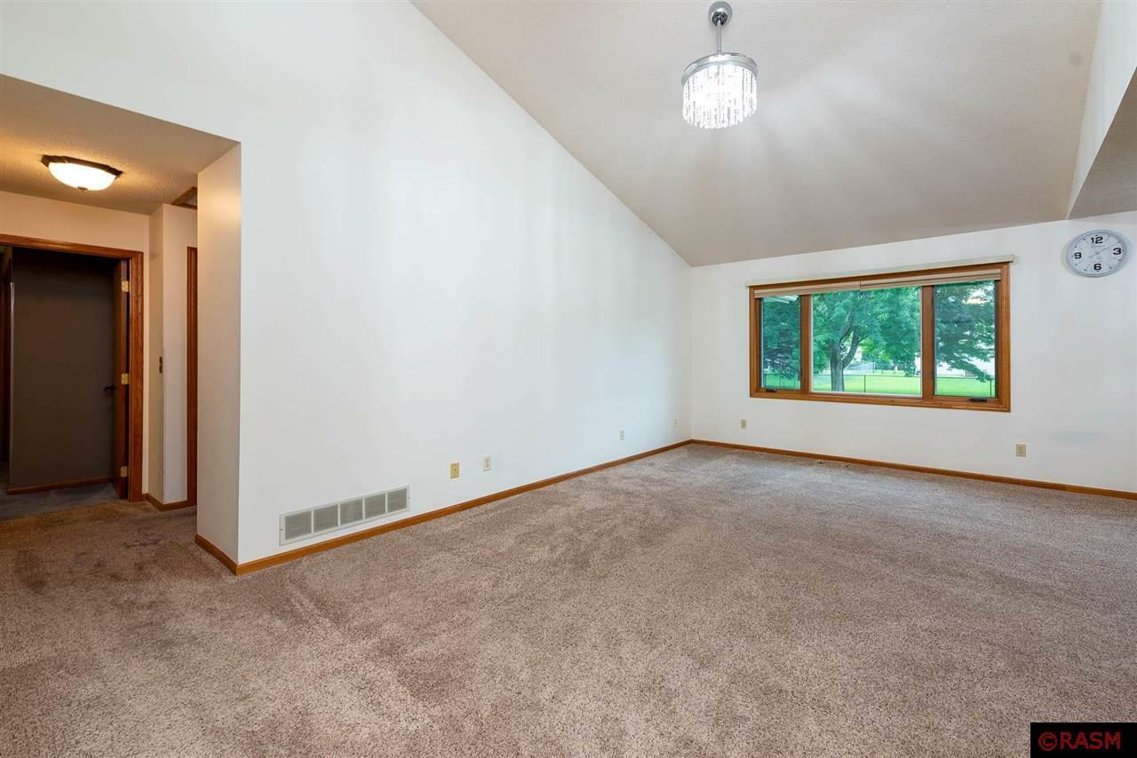 Property Photo:  213 Wadsworth Drive  MN 56001 