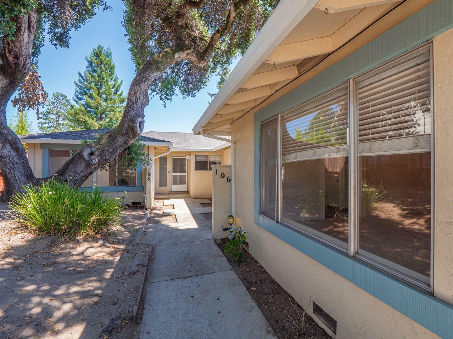 Property Photo:  106/108 Oak Lane  CA 95066 