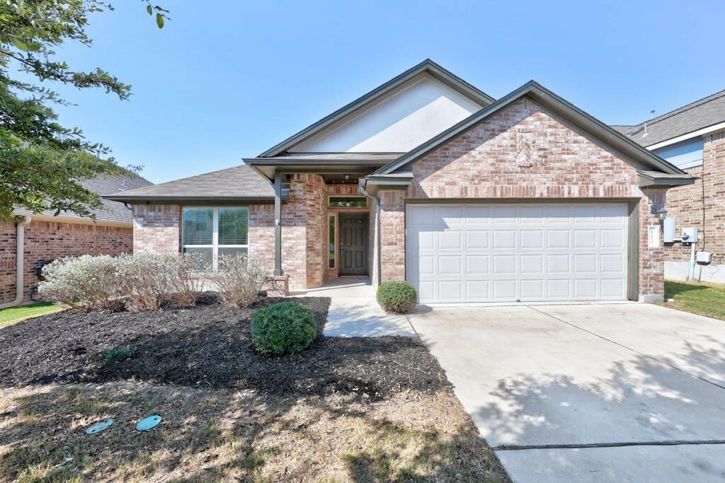Property Photo: 112 Pine Island Lane TX 78641