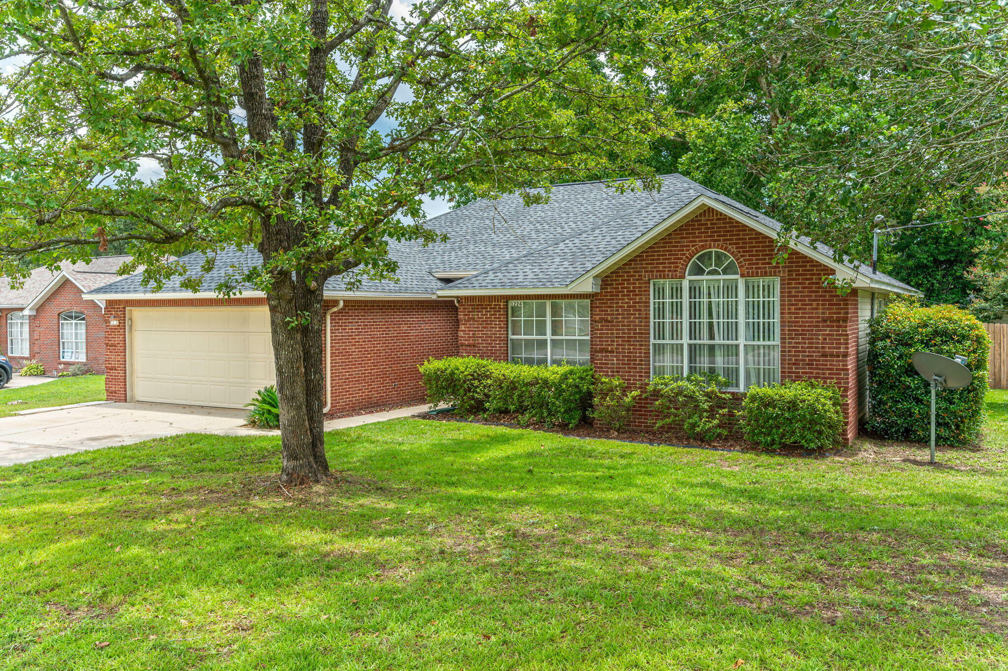 Property Photo:  1224 Gabrielle Drive  FL 32536 