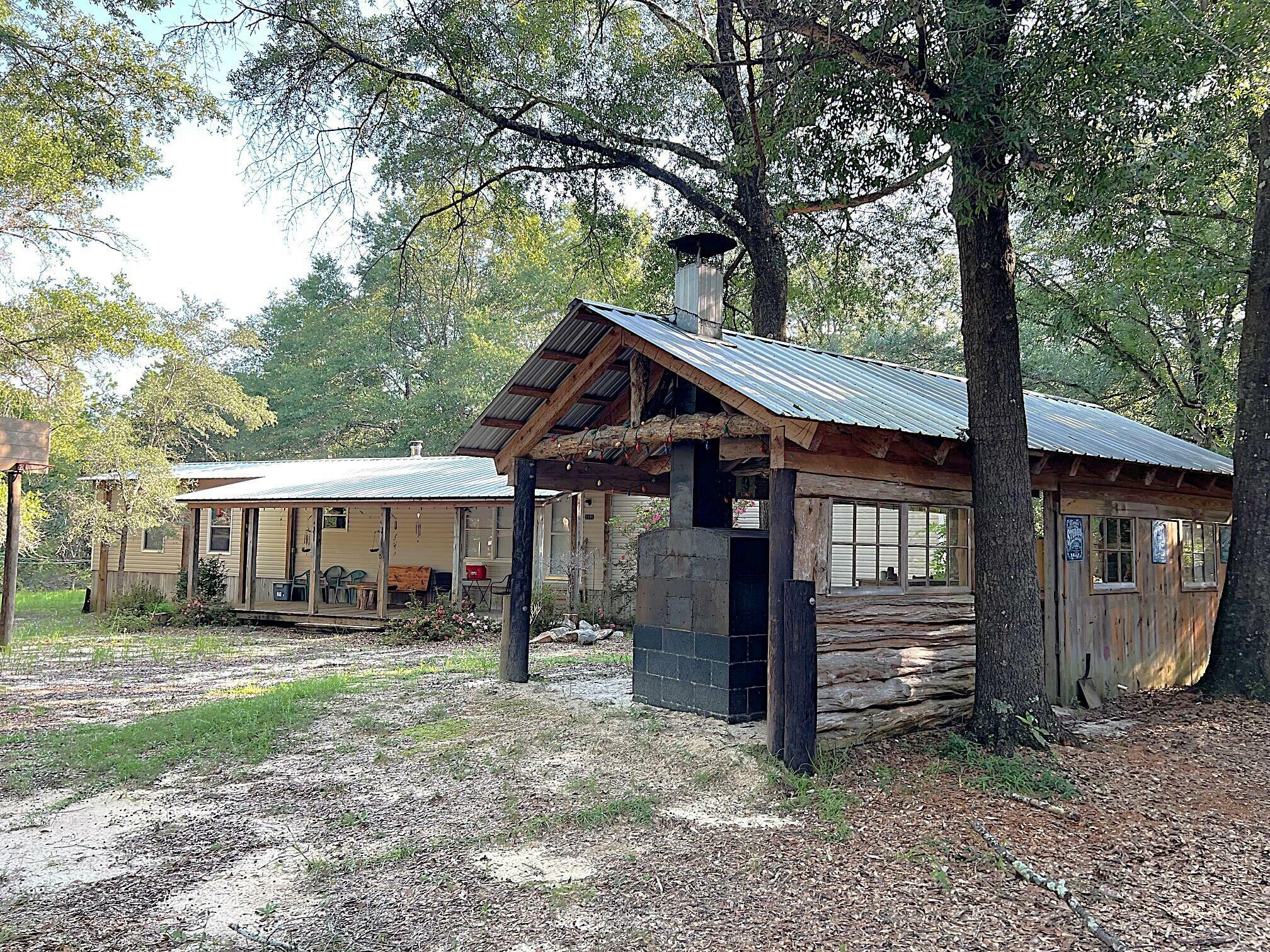 Property Photo:  2976 Hinote Road  FL 32433 