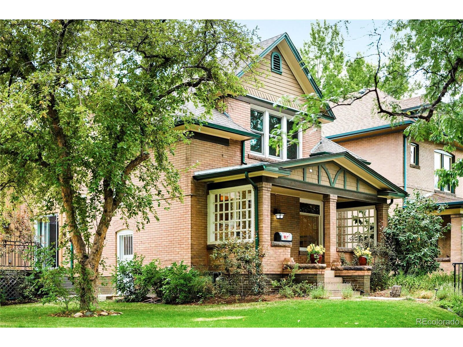 Property Photo:  1106 Steele St  CO 80206 