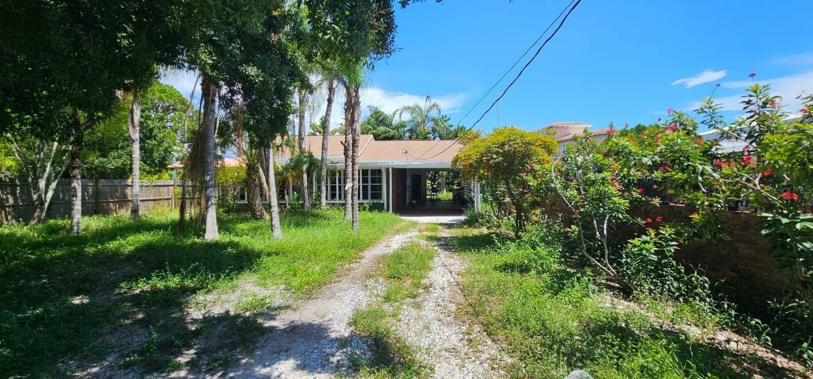 Property Photo:  116 Nippino Trail E  FL 34275 