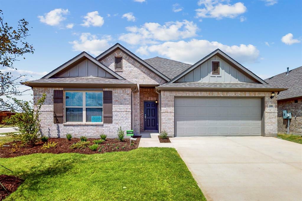 Property Photo: 208 Grace Lane TX 76247