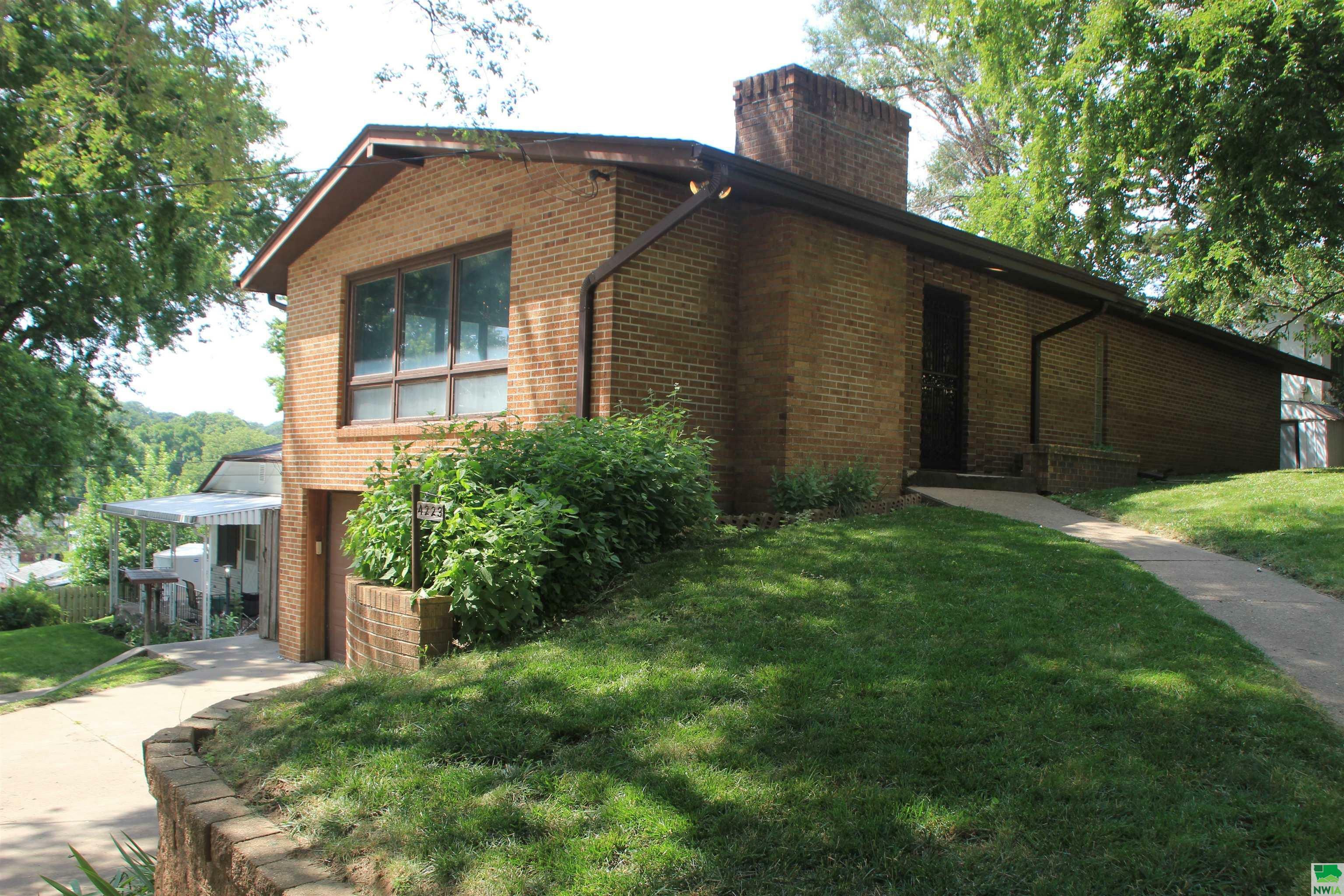 Property Photo:  4223 Peters  IA 51106 