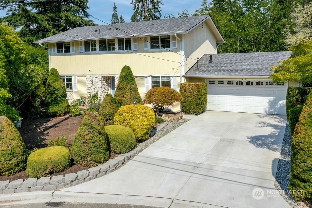 Property Photo:  17132 NE 23rd Place  WA 98008 