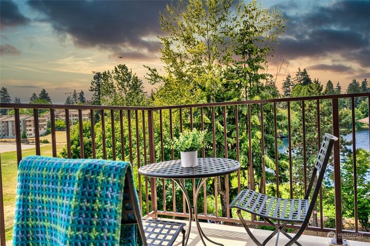 13201 Linden Avenue N A-506  Seattle WA 98133 photo