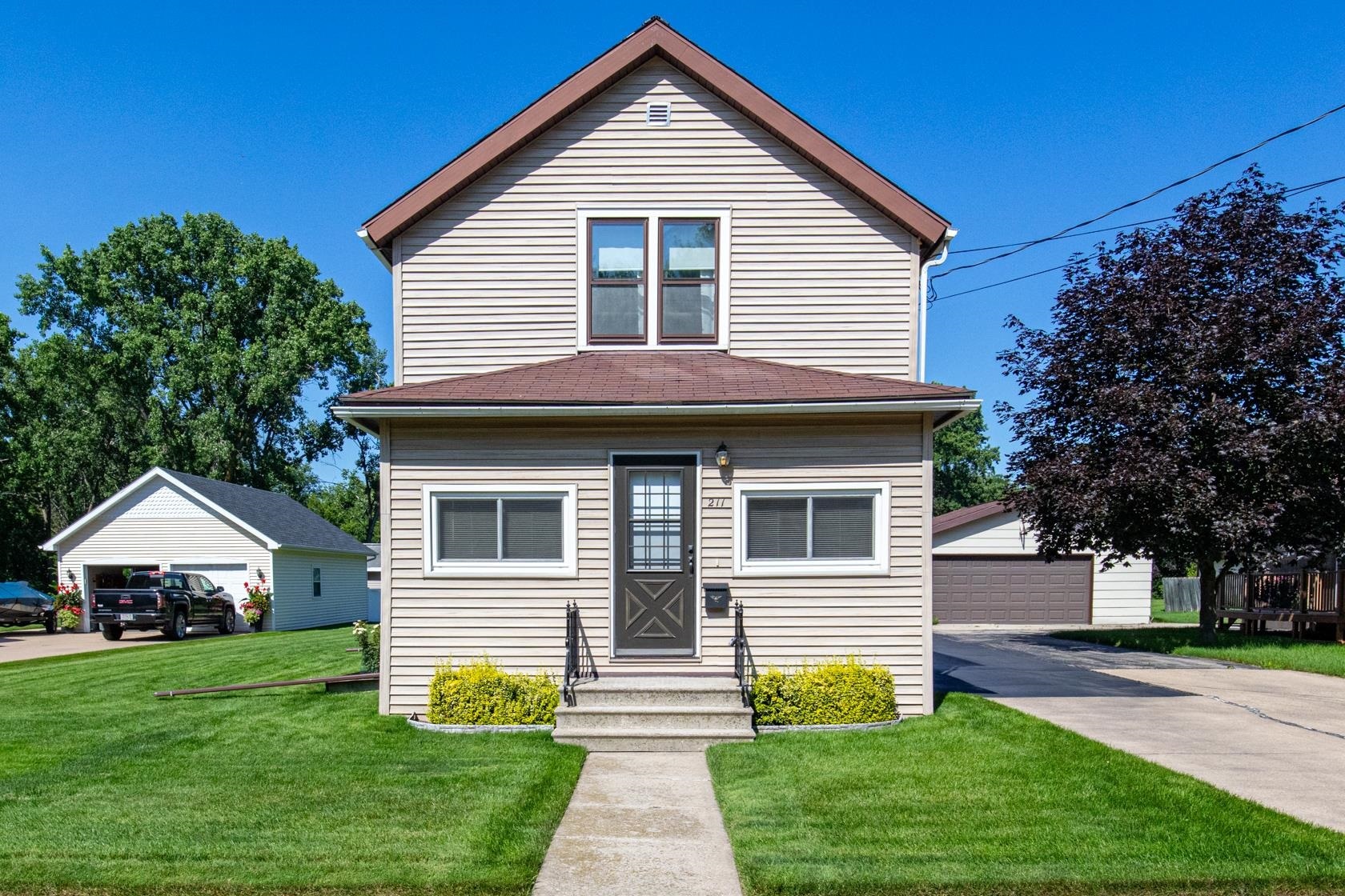 Property Photo:  211 Van Street  WI 54956 