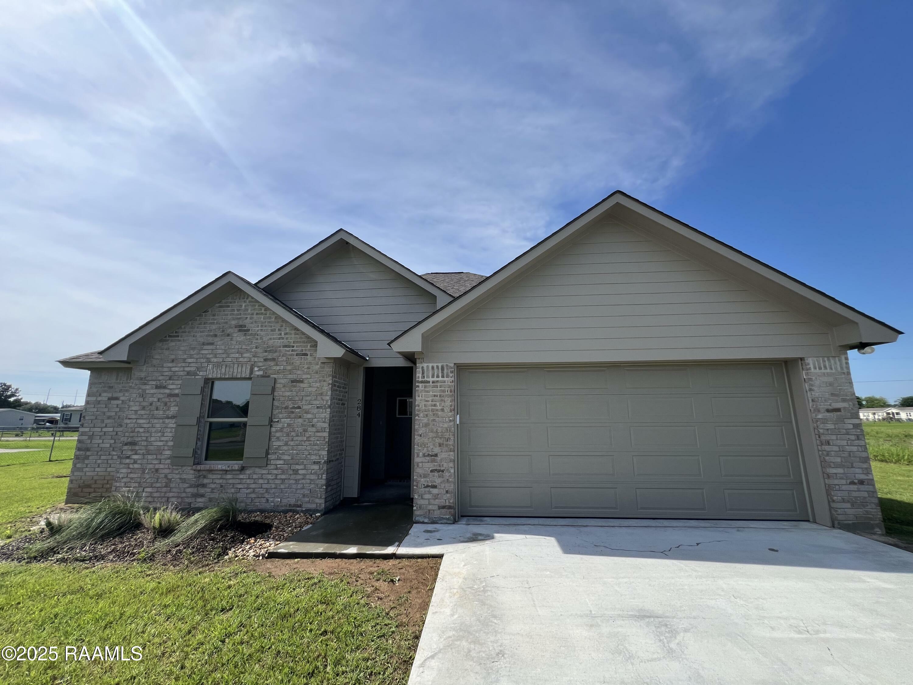 Property Photo: 284 Sugarland Circle LA 70570