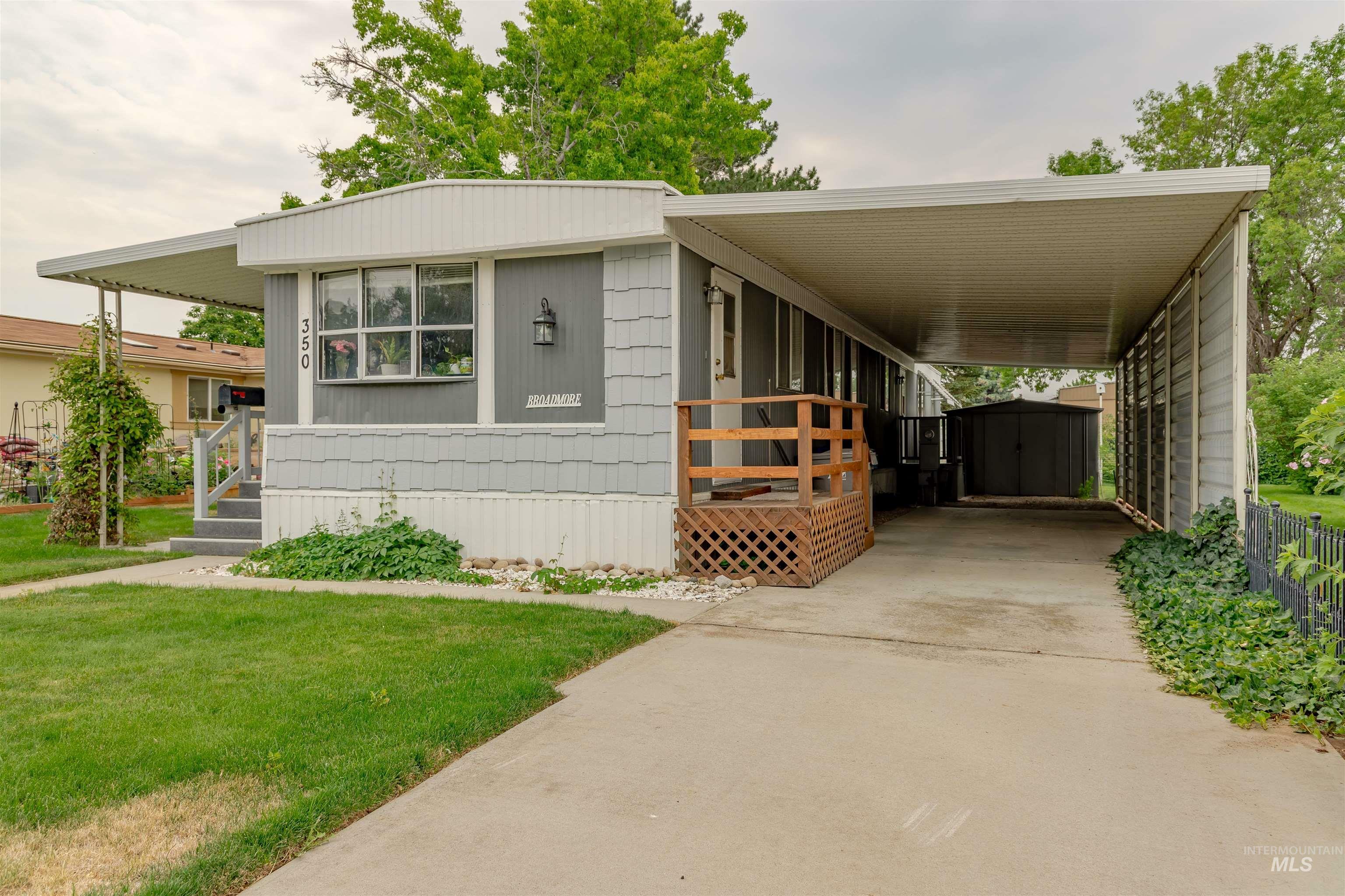 Property Photo: 350 W Oak Circle ID 83713