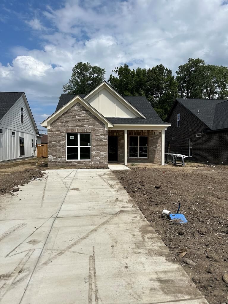 Property Photo:  413 Pine Street  AR 72301 