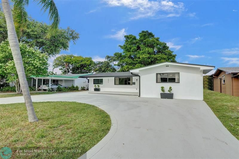 Property Photo:  1511 NW 87th Way  FL 33024 