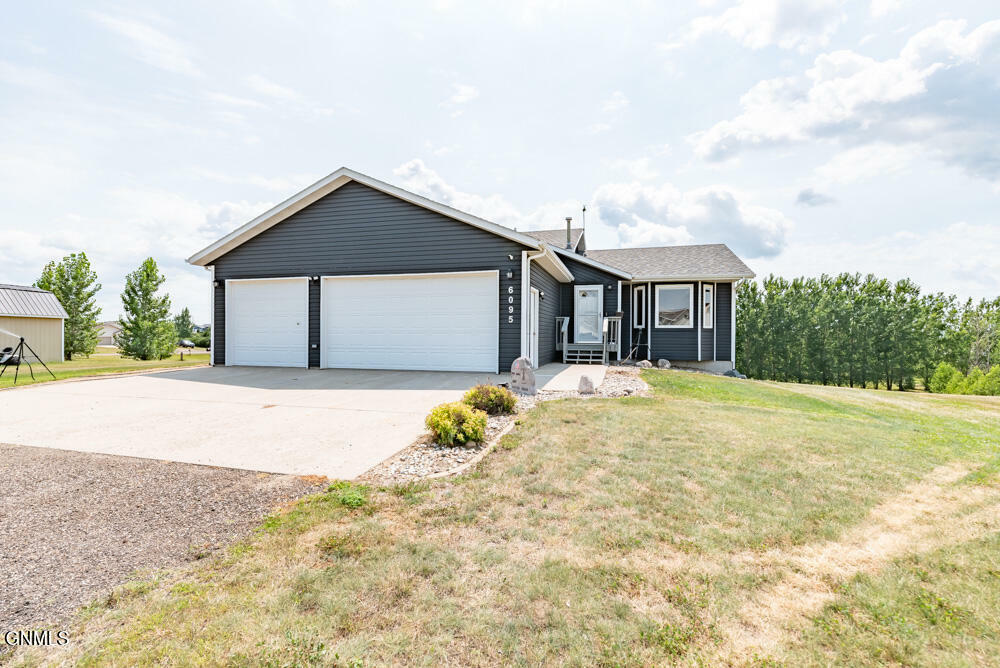 Property Photo:  6095 Ashton Circle  ND 58504 