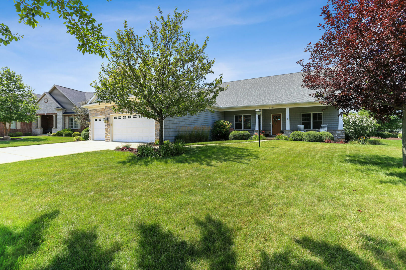 Property Photo:  5012 Chestnut Grove Drive  IL 61822 