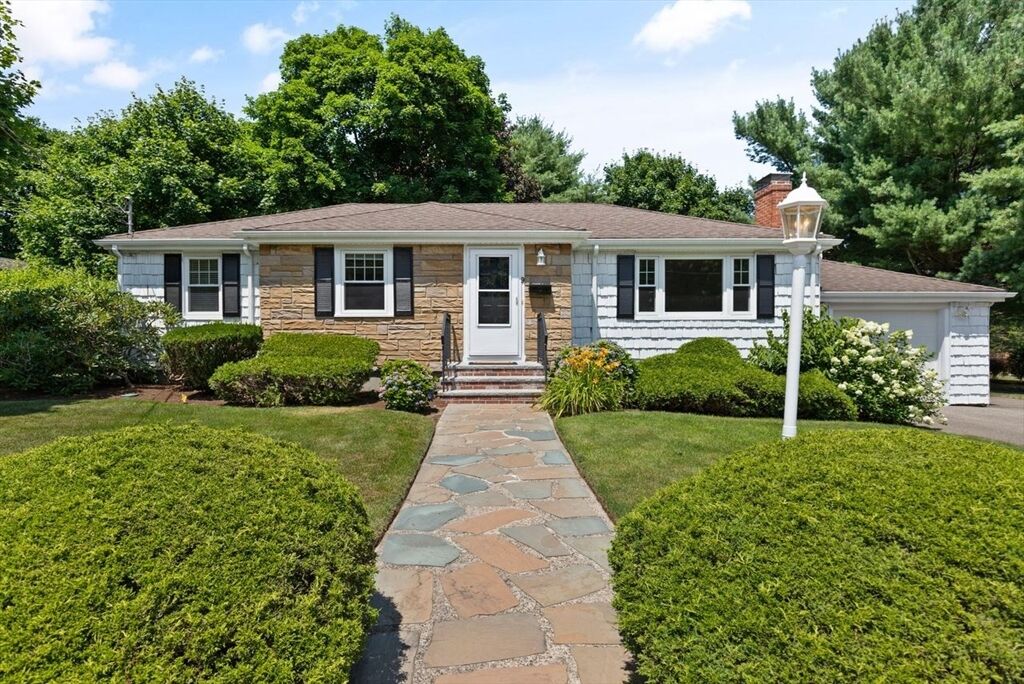 Property Photo:  9 Leonard Rd  MA 02067 