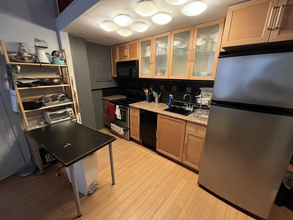 Property Photo:  702 Massachusetts Ave 2  MA 02118 