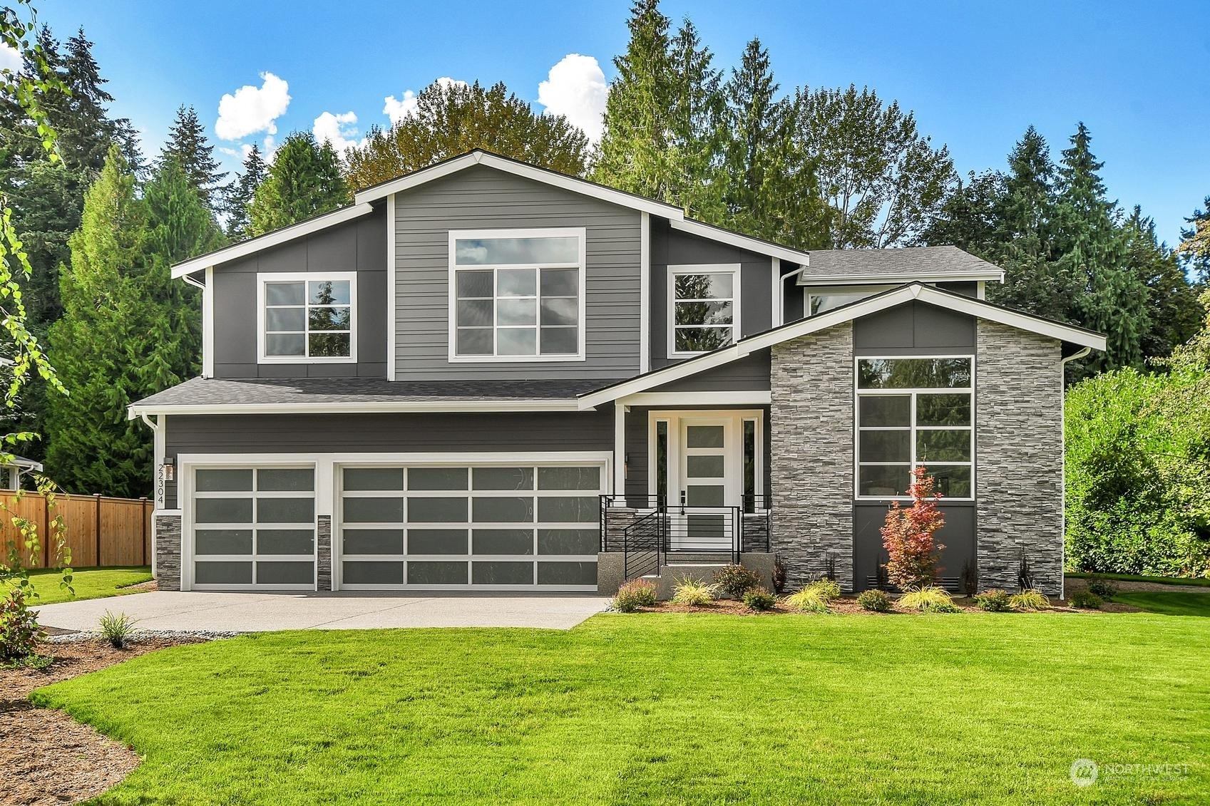 Property Photo:  22304 Locust Way  WA 98036 