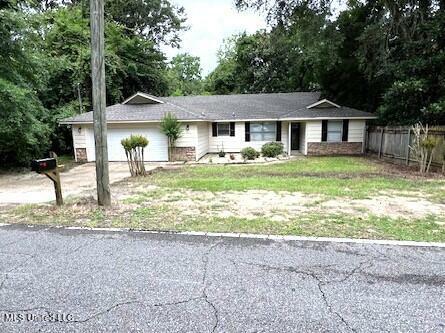 Property Photo:  205 Halstead Road  MS 39564 