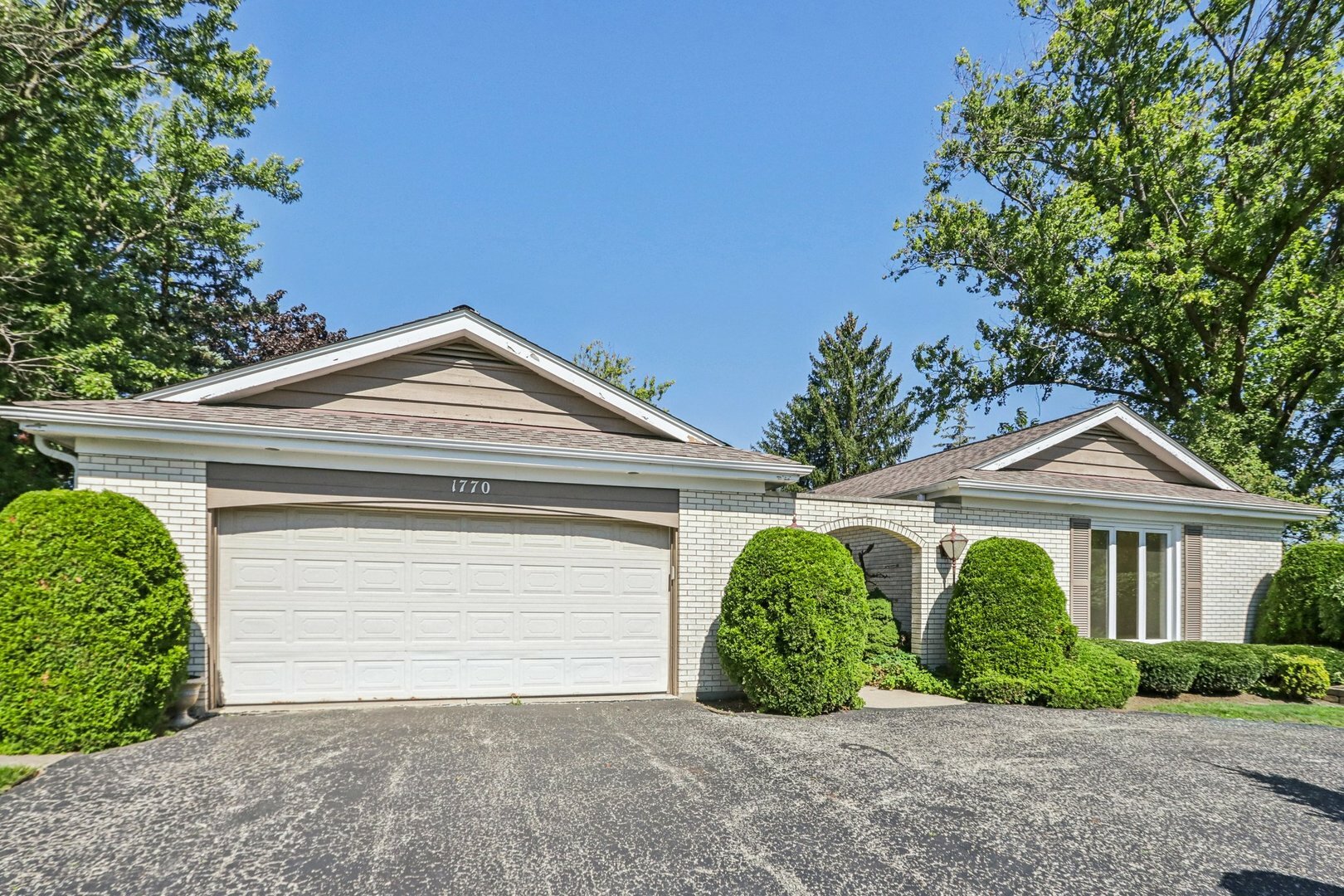 Property Photo:  1770 Overland Trail  IL 60015 