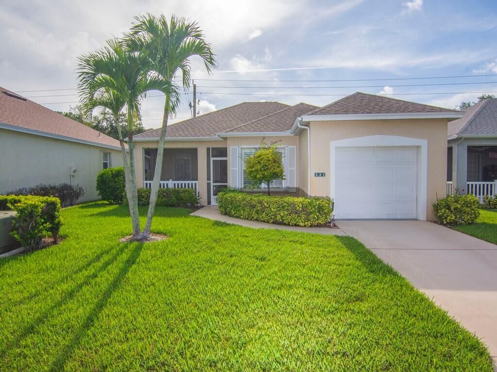 Property Photo: 537 NW Portofino Lane FL 34986