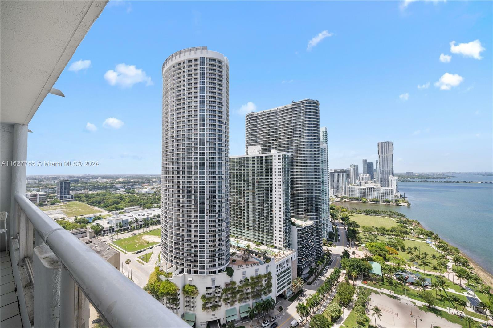 Property Photo:  1717 N Bayshore Dr A-3538  FL 33132 